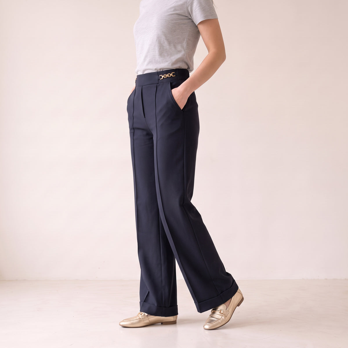 Women's Beige & Blue Tailored Buckle Pants - Relaxed Fit